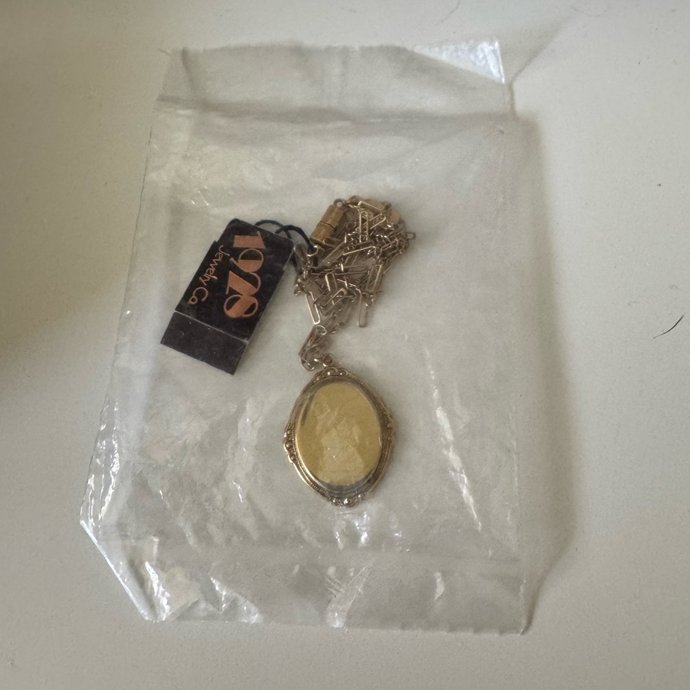 Vintage 1928 Jewelry Co. Pendant Necklace – New Old Stock in Original Packaging